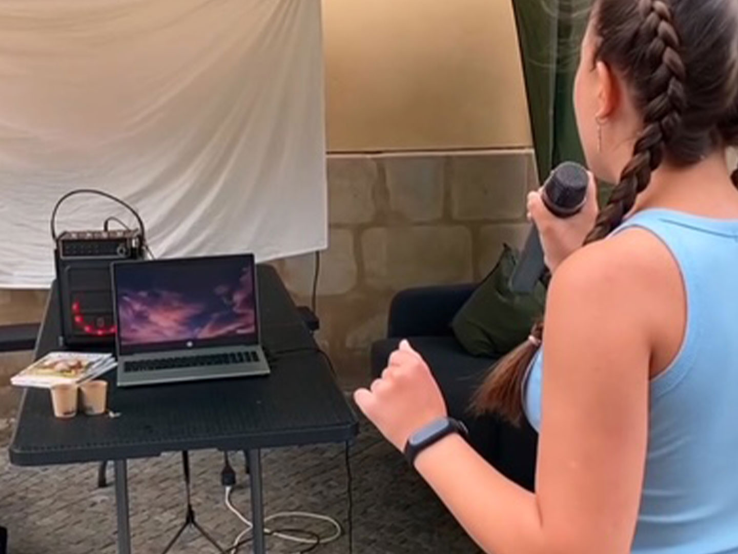 Karaoke Corner